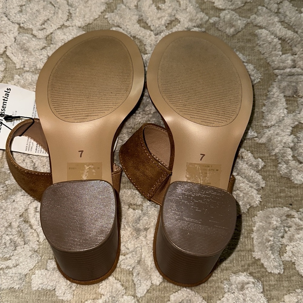 Amazon Essentials Shoes - Picture 6 of 8